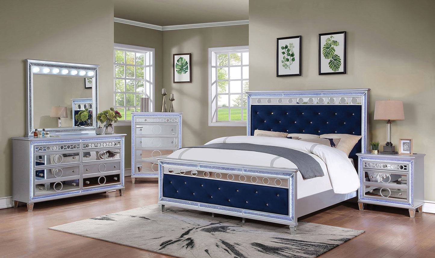 Furniture of America MAIREAD 5 Pc. Queen Bedroom Set w/ Chest